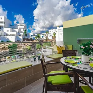 Orlando. Amazing Location. Completely Renovated! Costa Adeje (Tenerife)